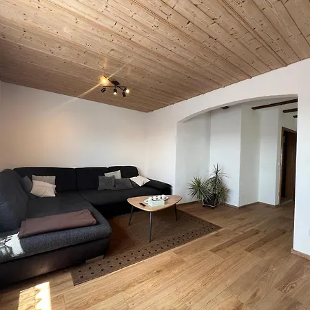 Mit Parkplatz & Viel Platz Appartamento