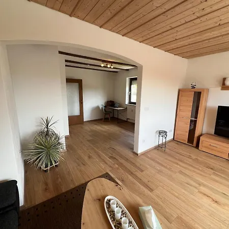 公寓 Mit Parkplatz & Viel Platz Mallersdorf-Pfaffenberg